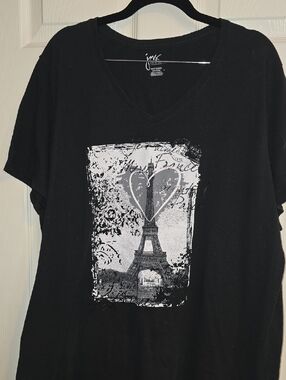 Just My Size Black V-Neck Eiffel Tower Heart Graphic Tee